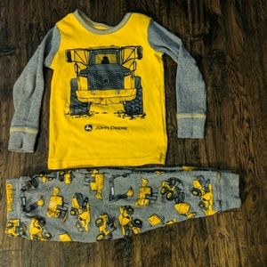 John deere pajamas size 3t and john deere shirt 3t